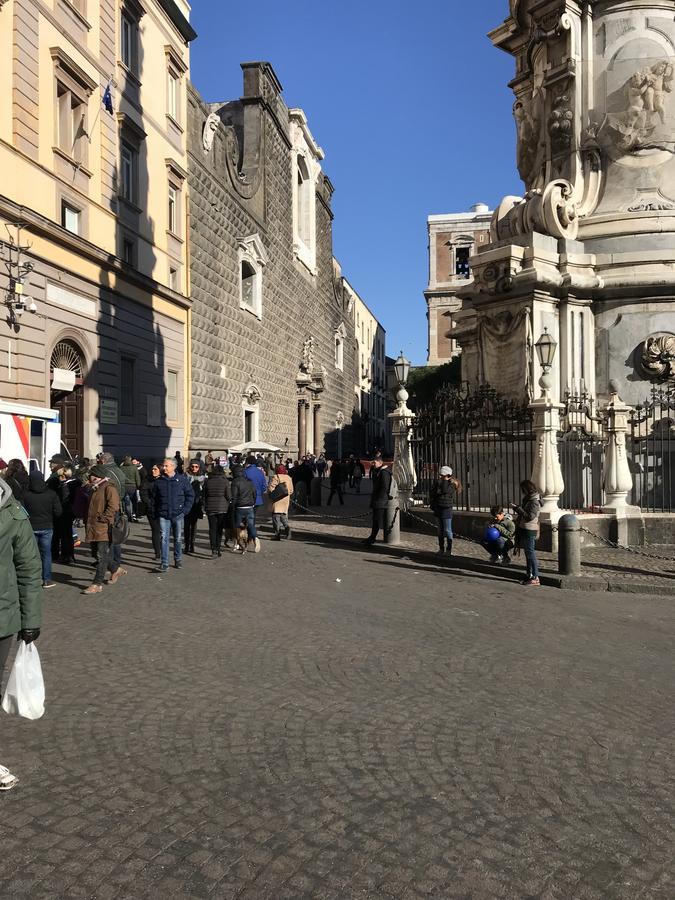 Апартаменты L'Approdo Di Dante Неаполь Экстерьер фото